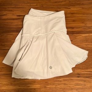 White lululemon tennis skirt